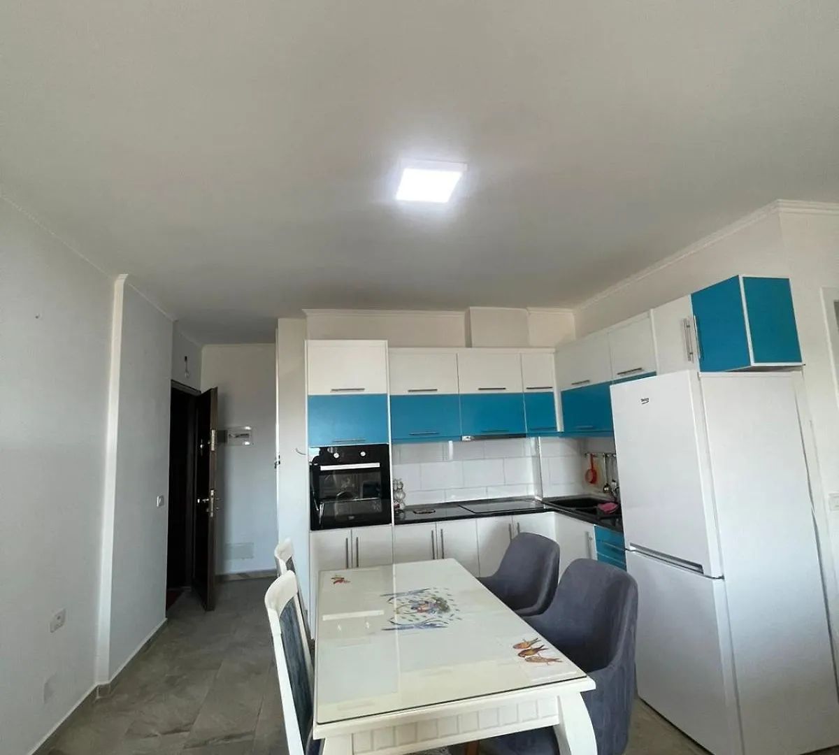 Central Stay Sarandë 公寓